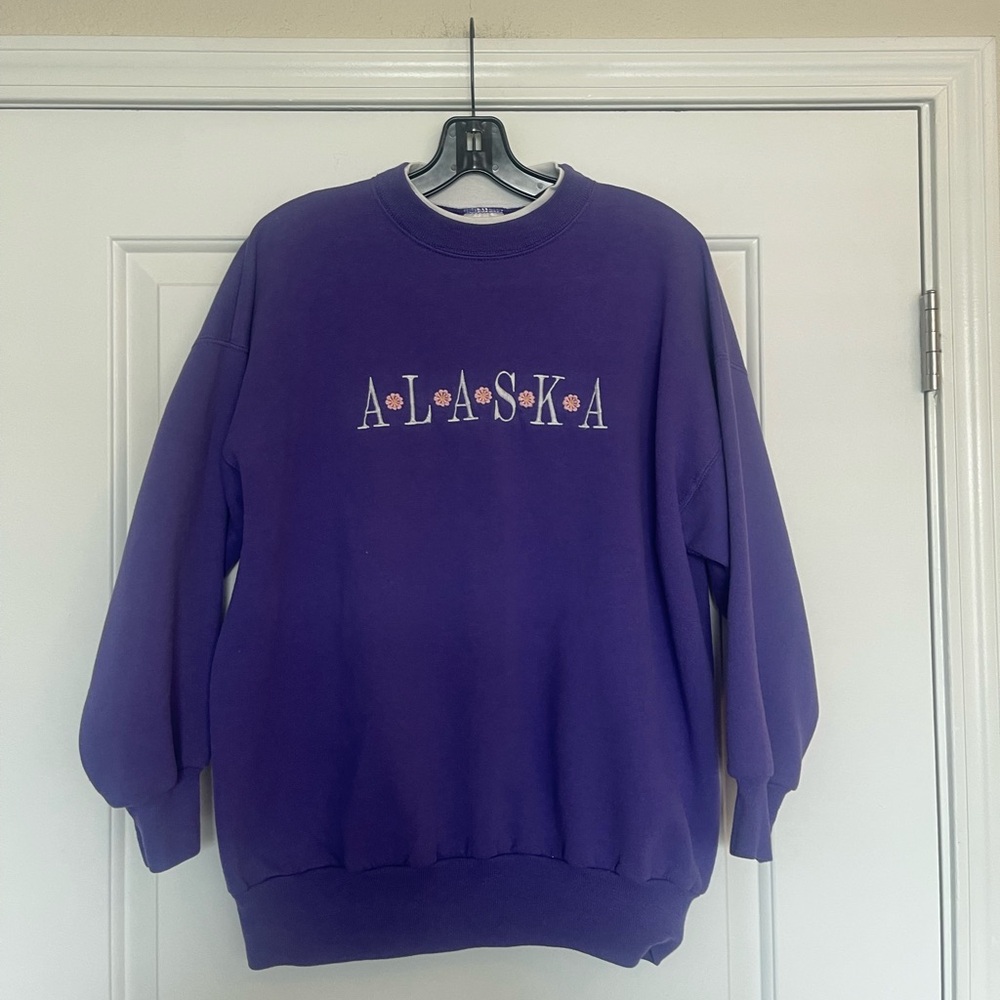 Vintage Women’s Alaska Hanes Sweater In Great Condition